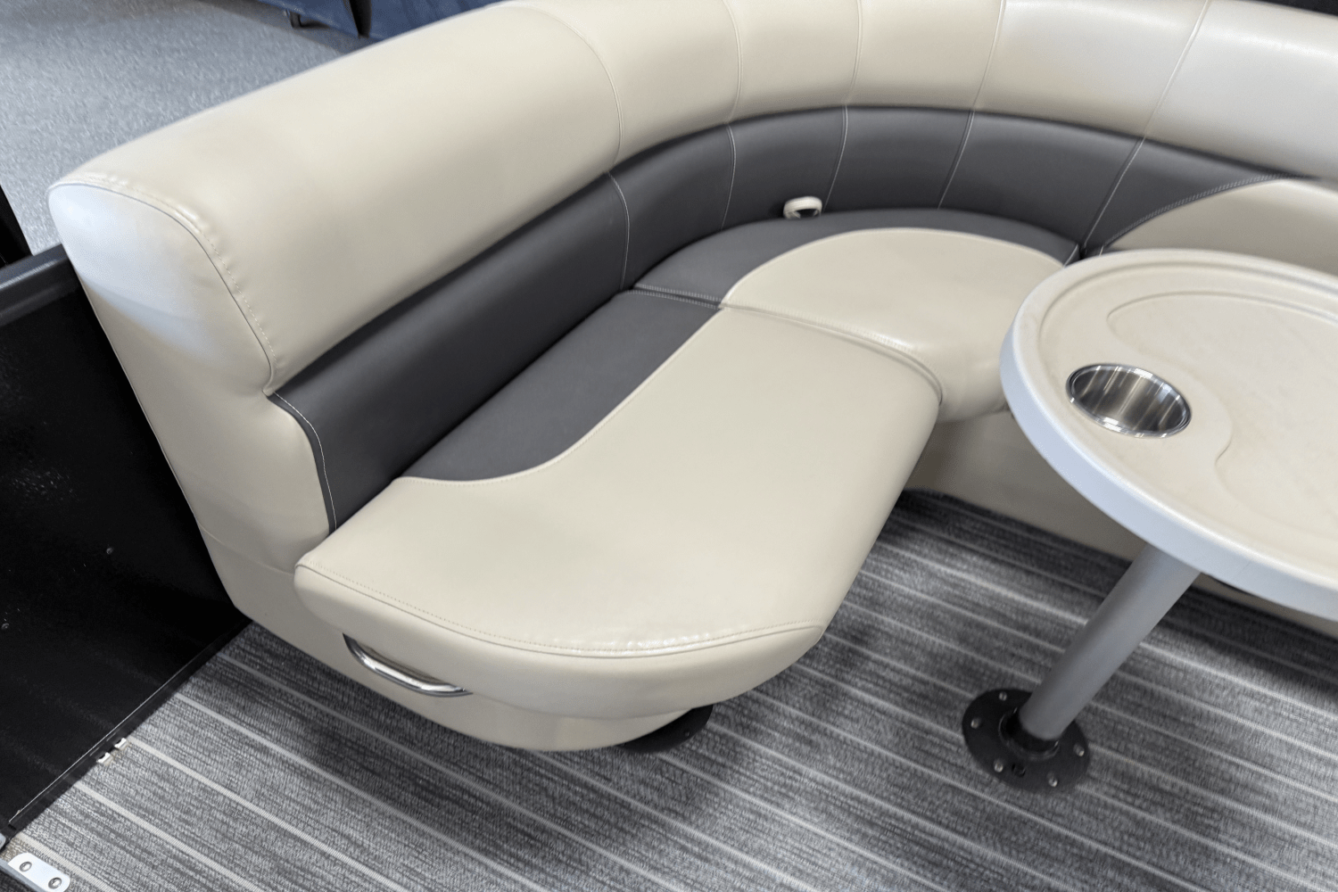 Slide: The Image of Premier 230 Sunsation 2024 - 30