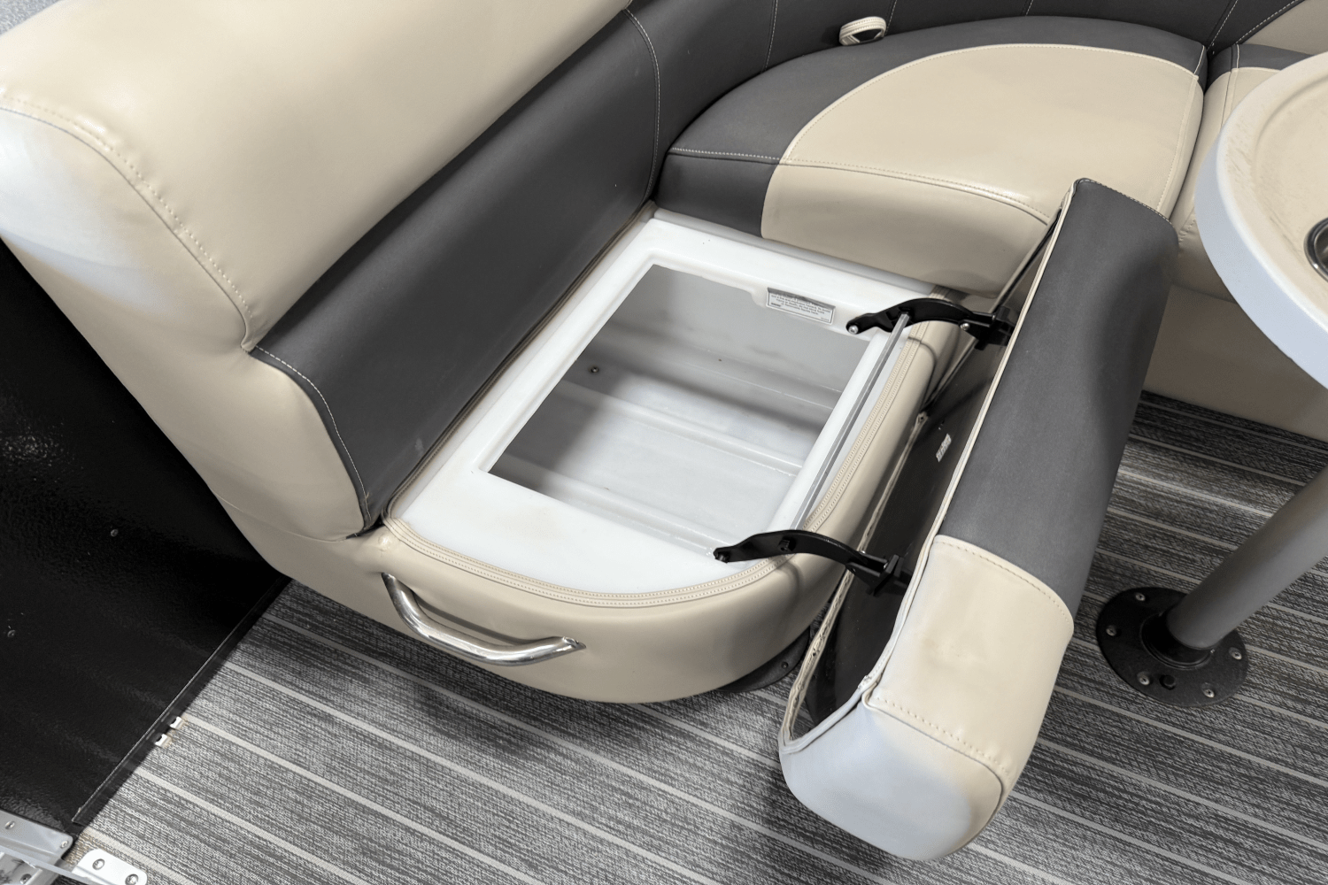 Slide: The Image of Premier 230 Sunsation 2024 - 31