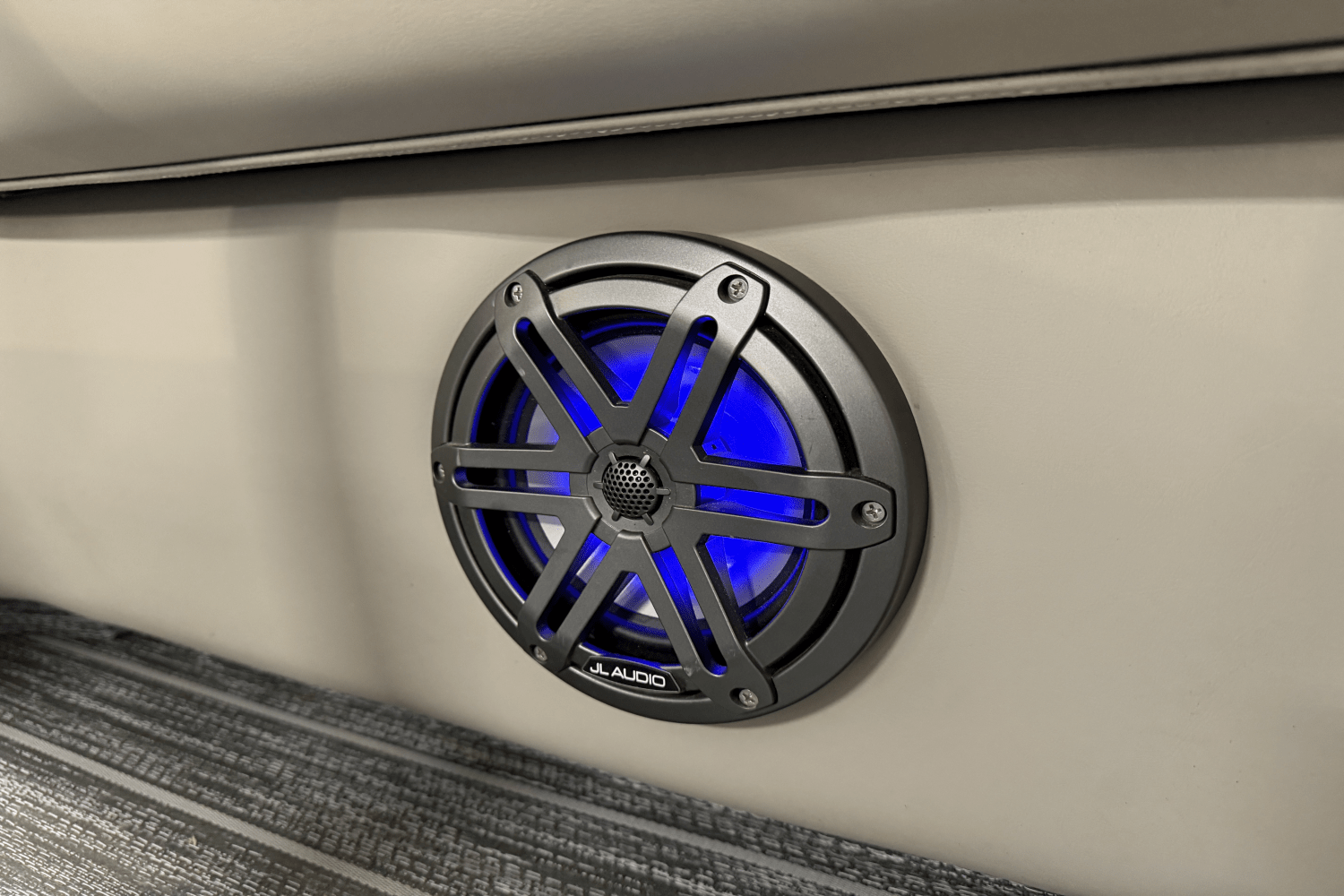 Slide: The Image of Premier 230 Sunsation 2024 - 39