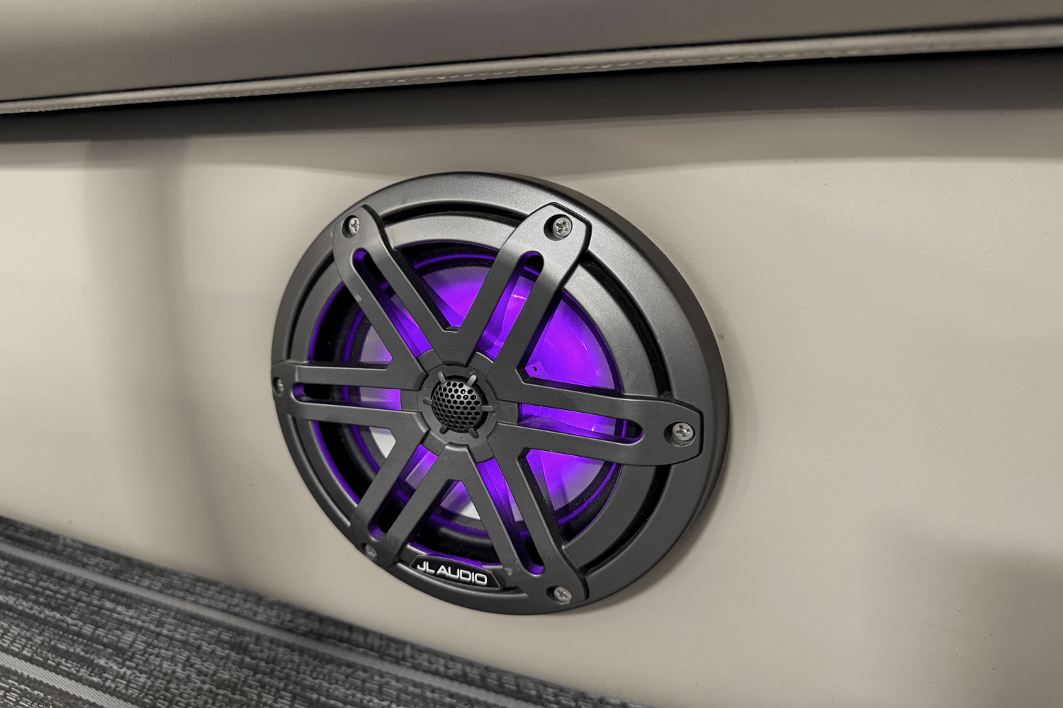 Slide: The Image of Premier 230 Sunsation 2024 - 40