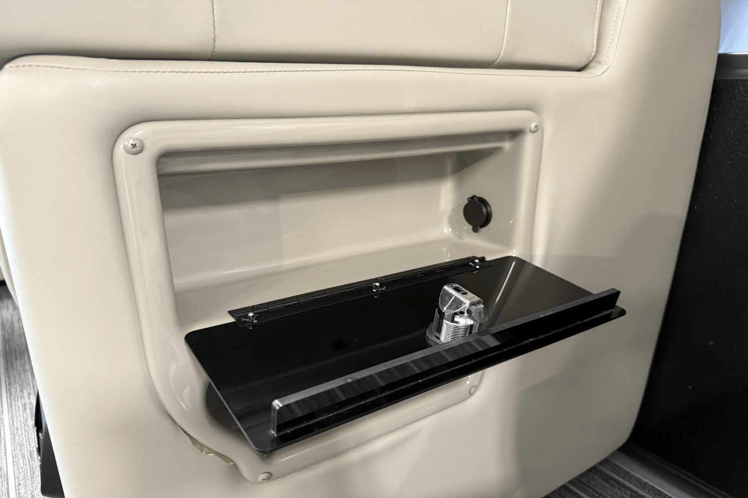 Slide: The Image of Premier 230 Sunsation 2024 - 44