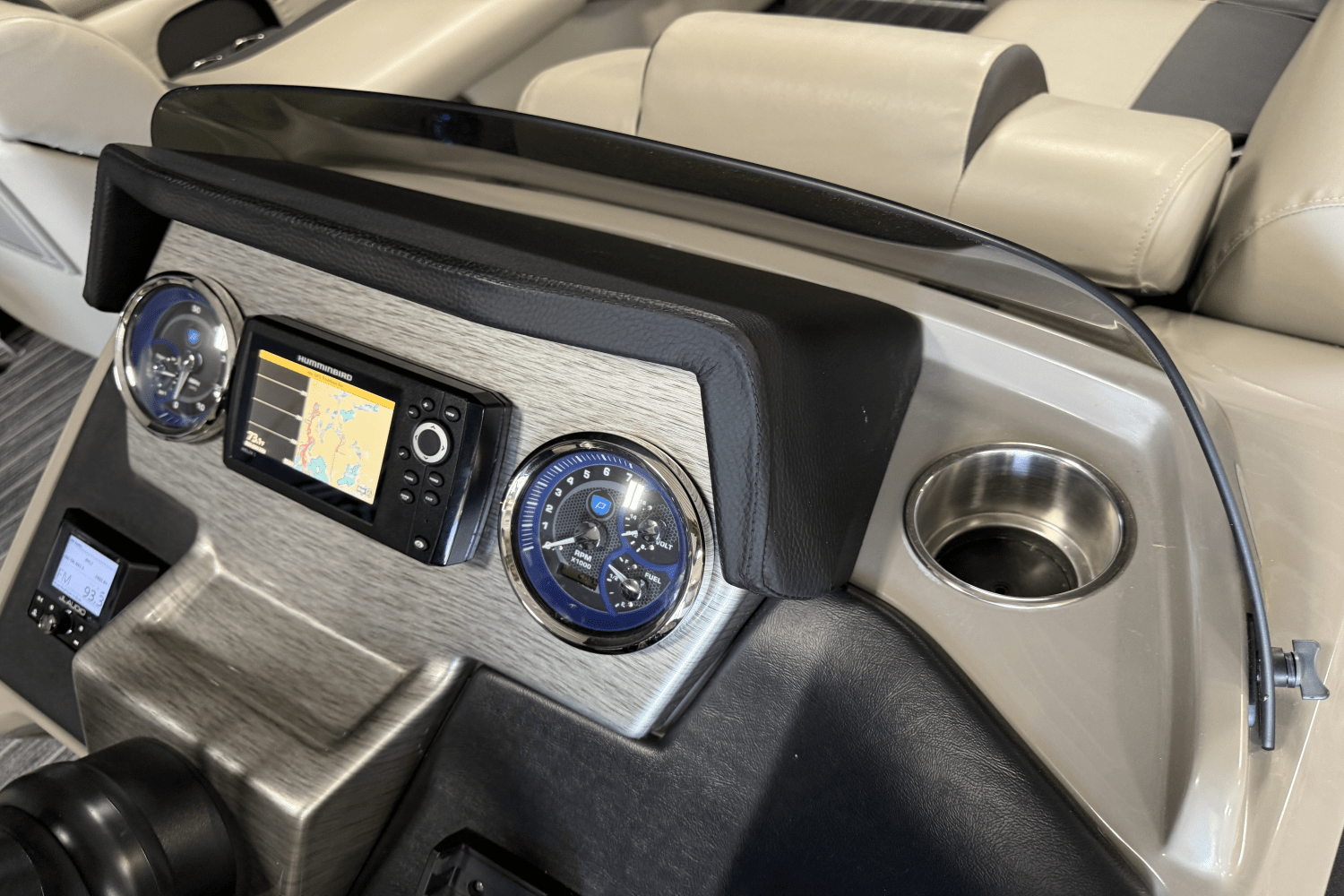 Slide: The Image of Premier 230 Sunsation 2024 - 60