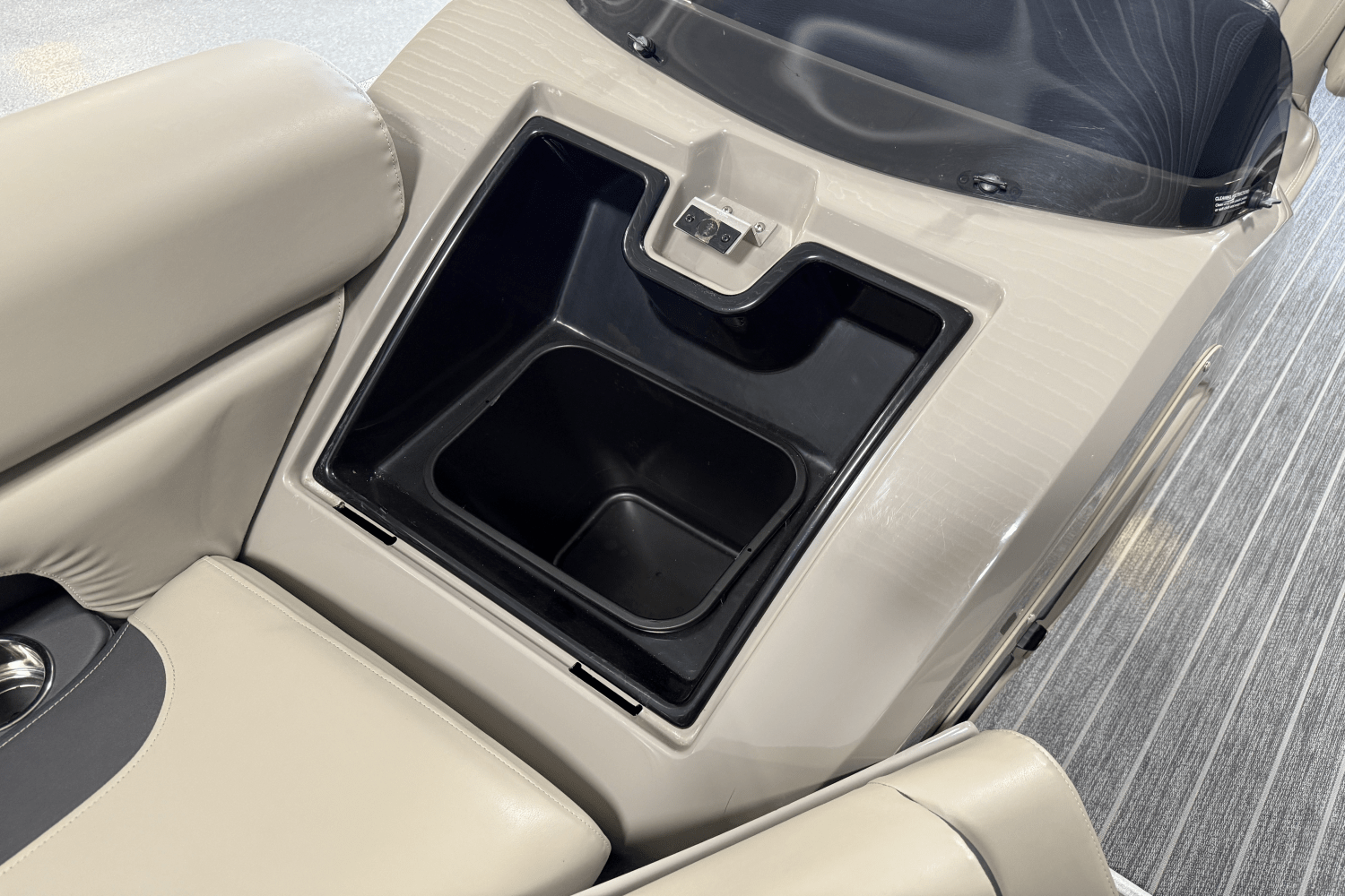 Slide: The Image of Premier 230 Sunsation 2024 - 62