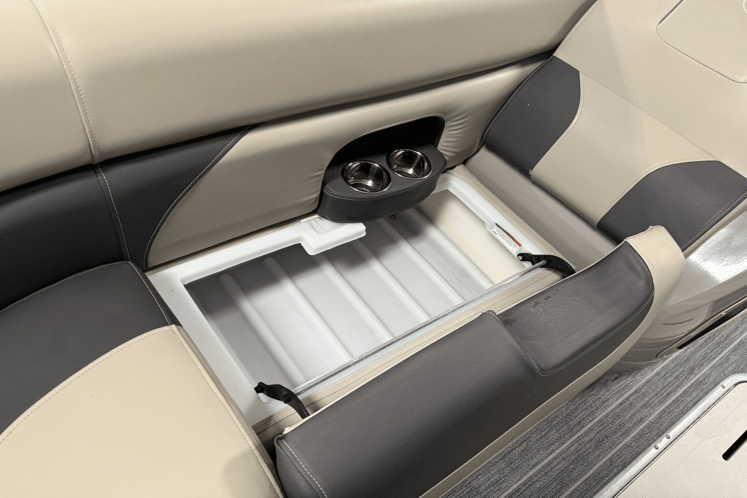 Slide: The Image of Premier 230 Sunsation 2024 - 66