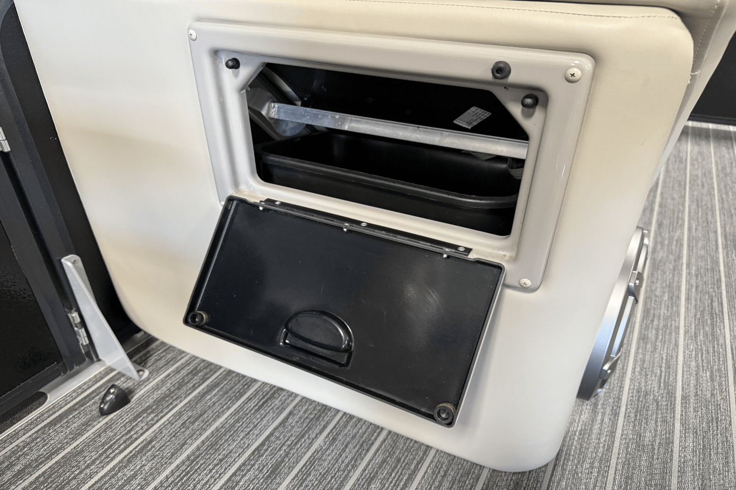 Slide: The Image of Premier 230 Sunsation 2024 - 73