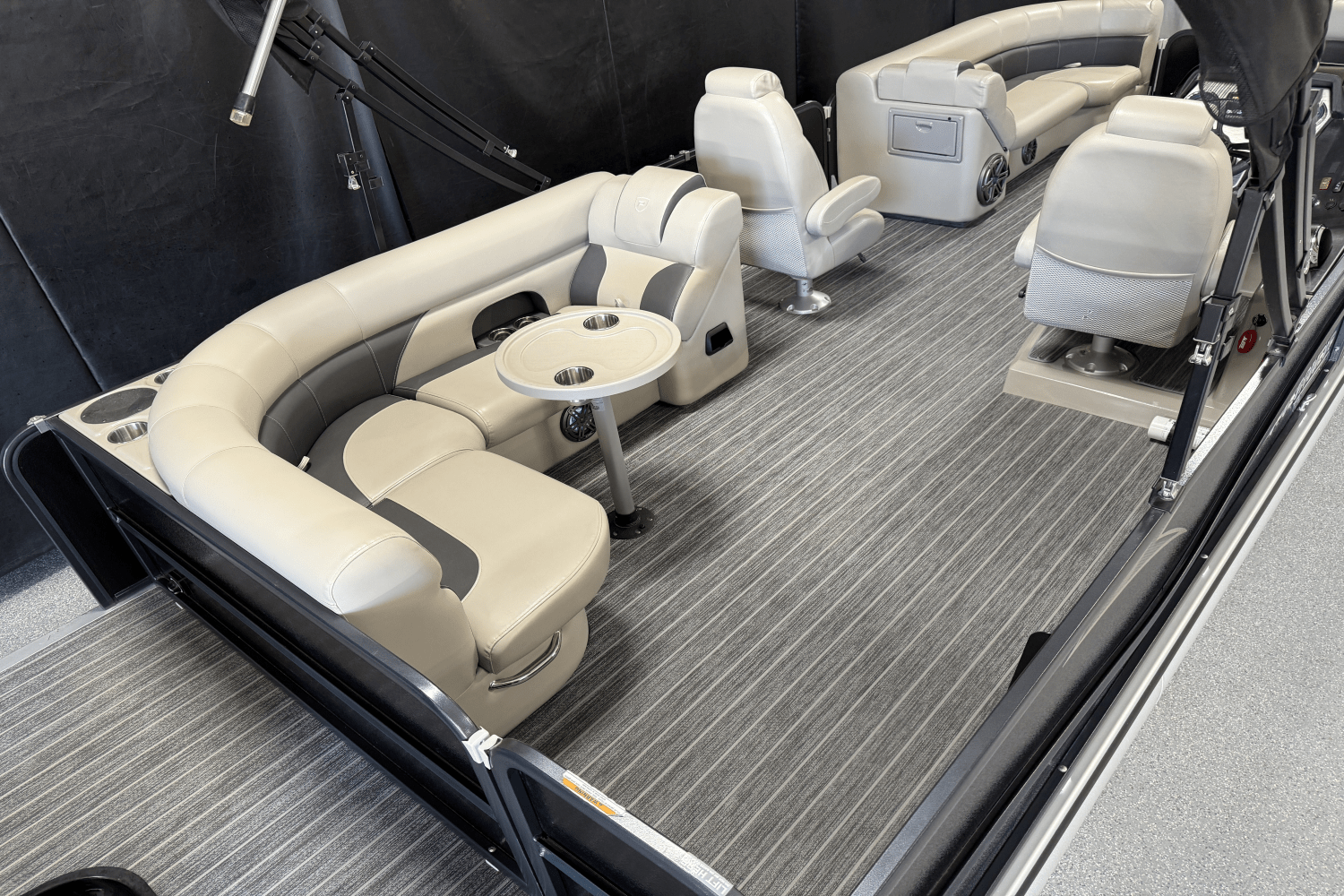 Slide: The Image of Premier 230 Sunsation 2024 - 9