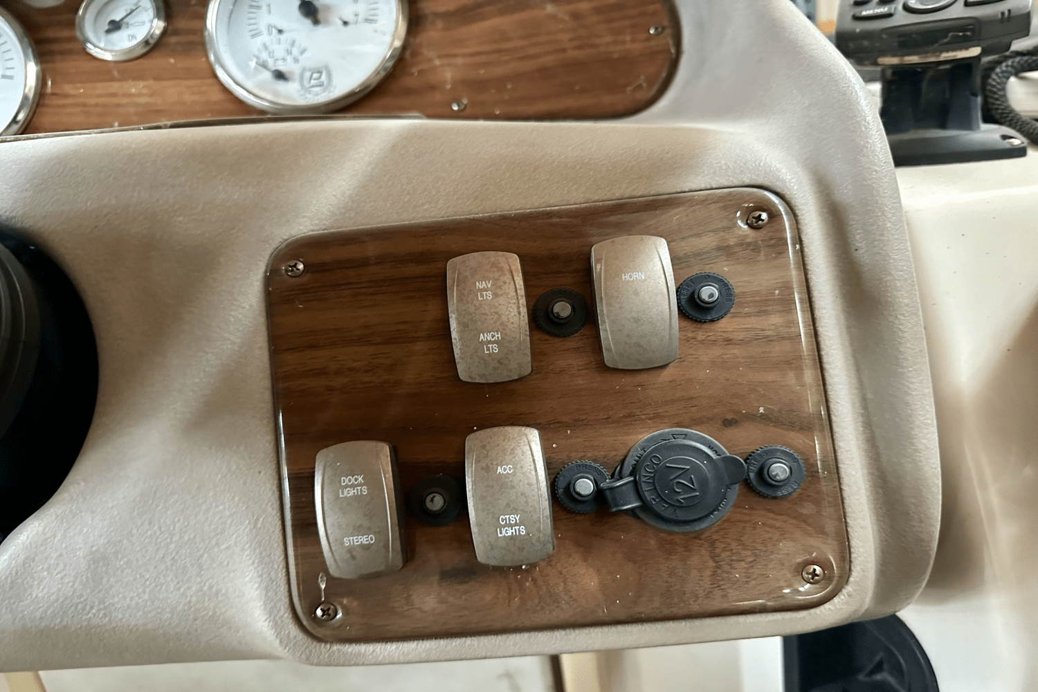 Slide: The Image of Premier 250 ESCAPADE 2004 - 12