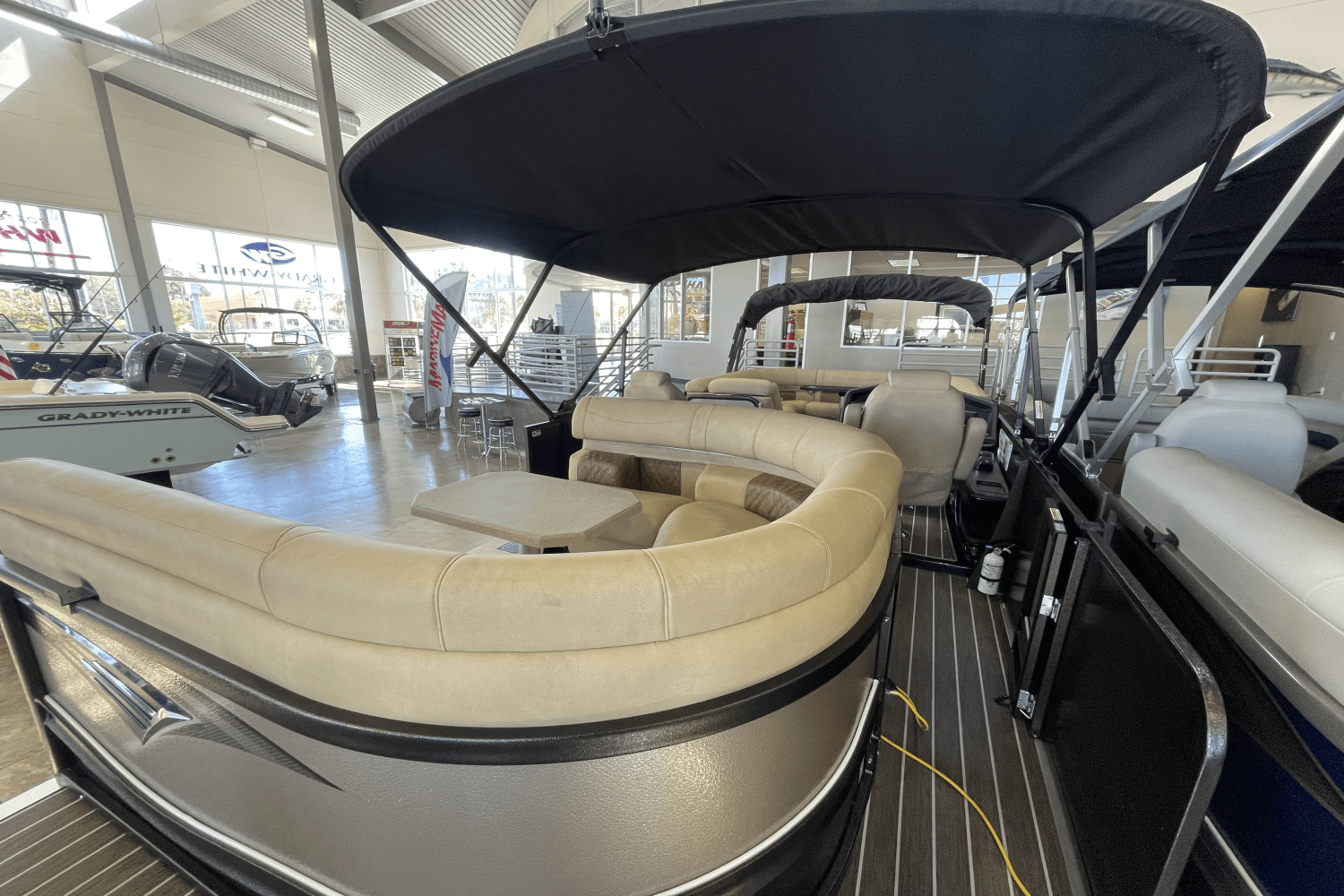 Slide: The Image of Premier 250 Intrigue 2023 - 14