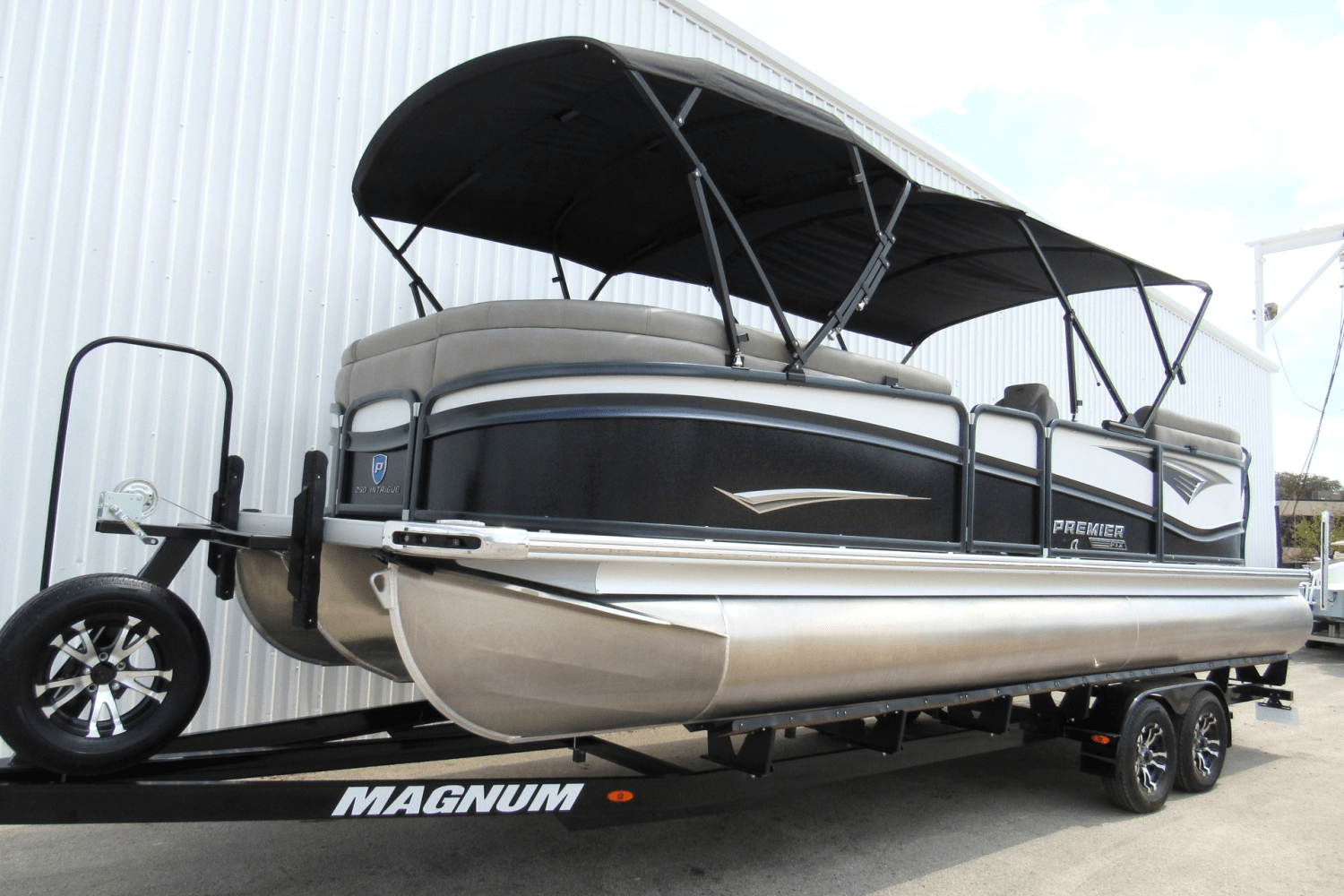 Slide: The Image of Premier 250 Intrigue 2023 - 2