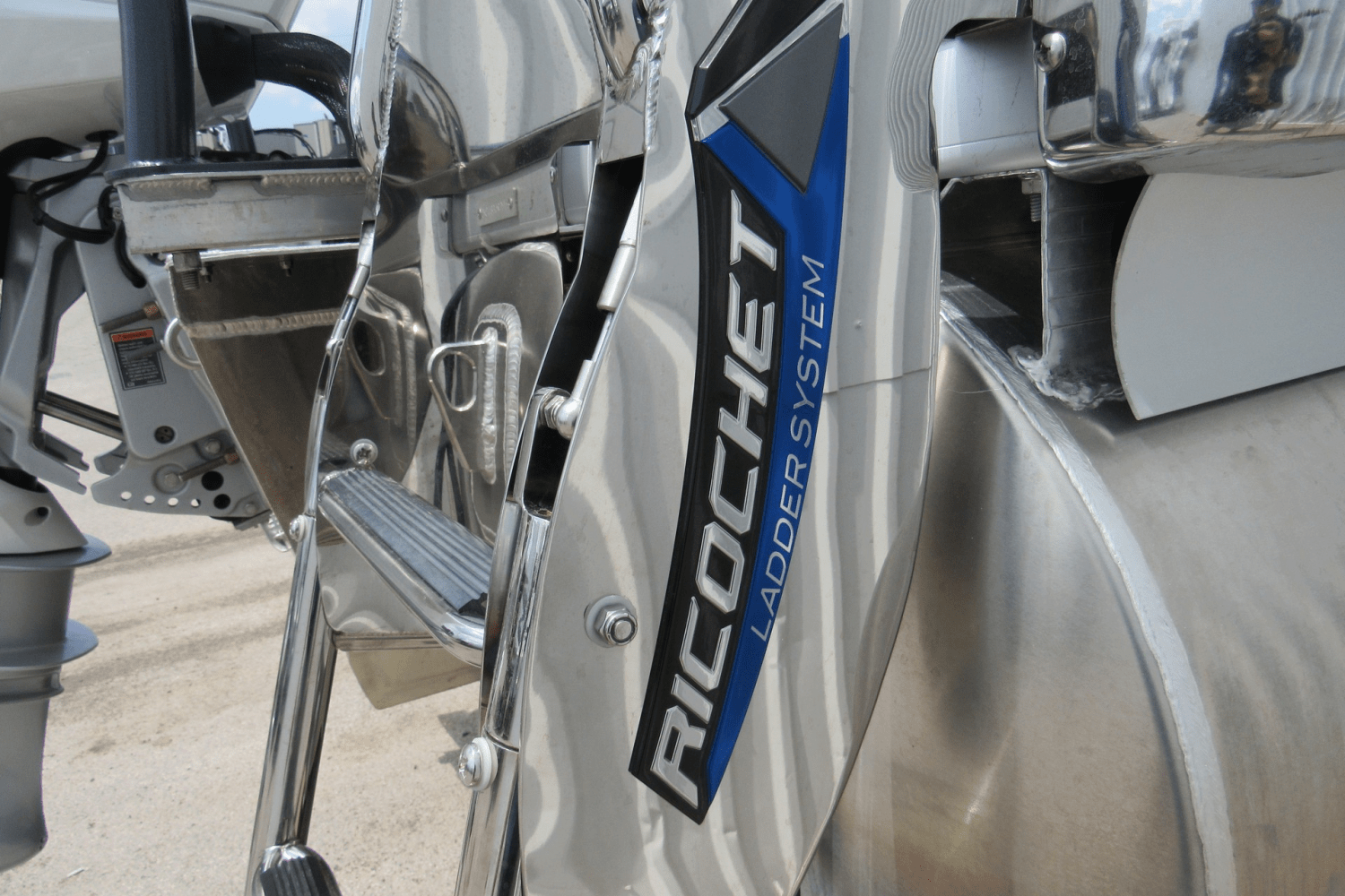 Slide: The Image of Premier 250 Intrigue 2023 - 22