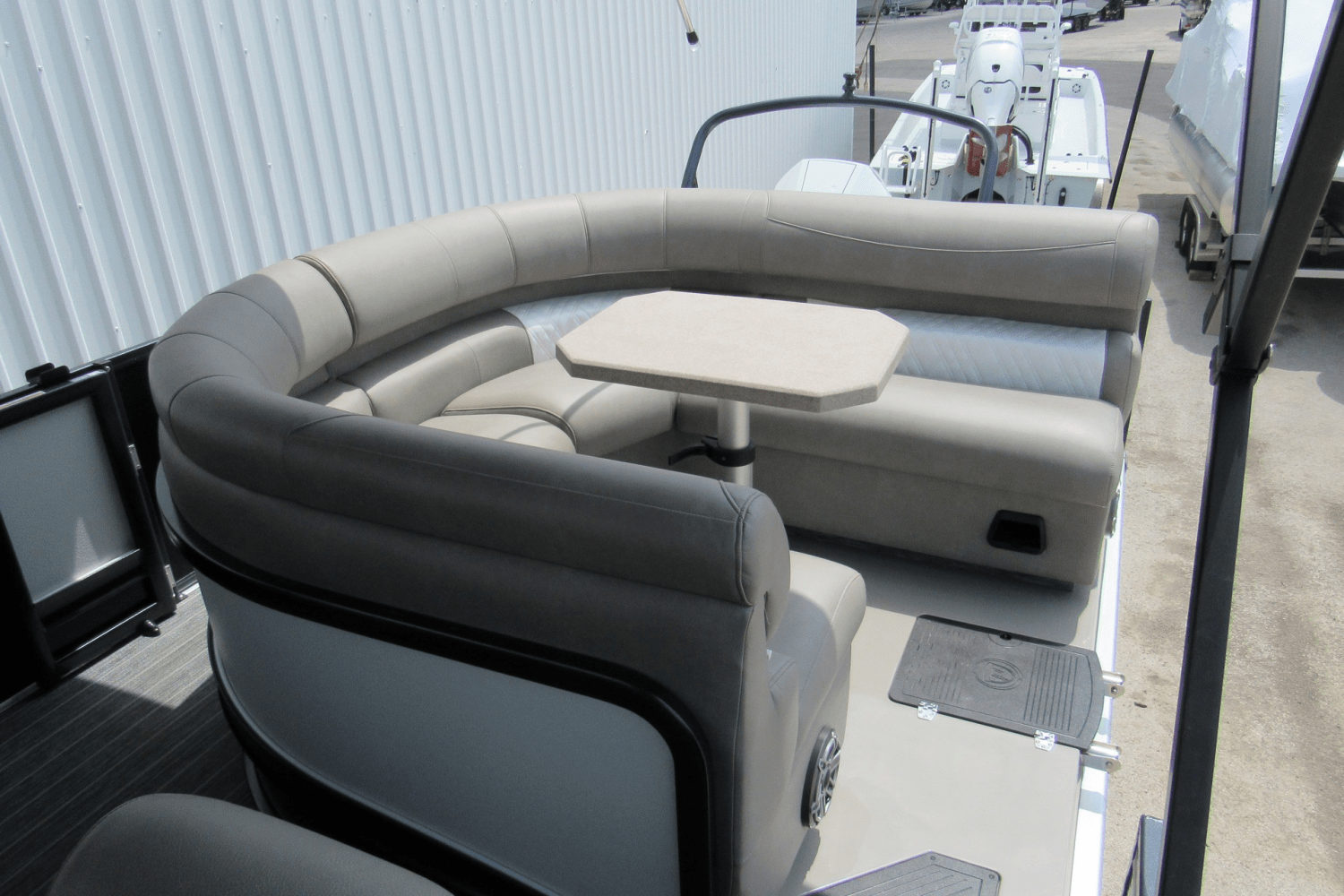 Slide: The Image of Premier 250 Intrigue 2023 - 28