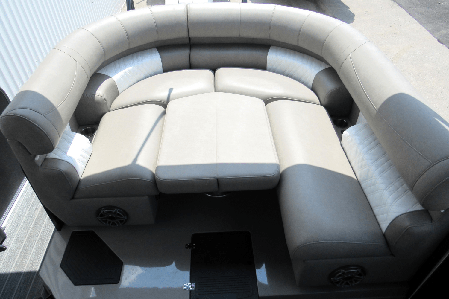 Slide: The Image of Premier 250 Intrigue 2023 - 33