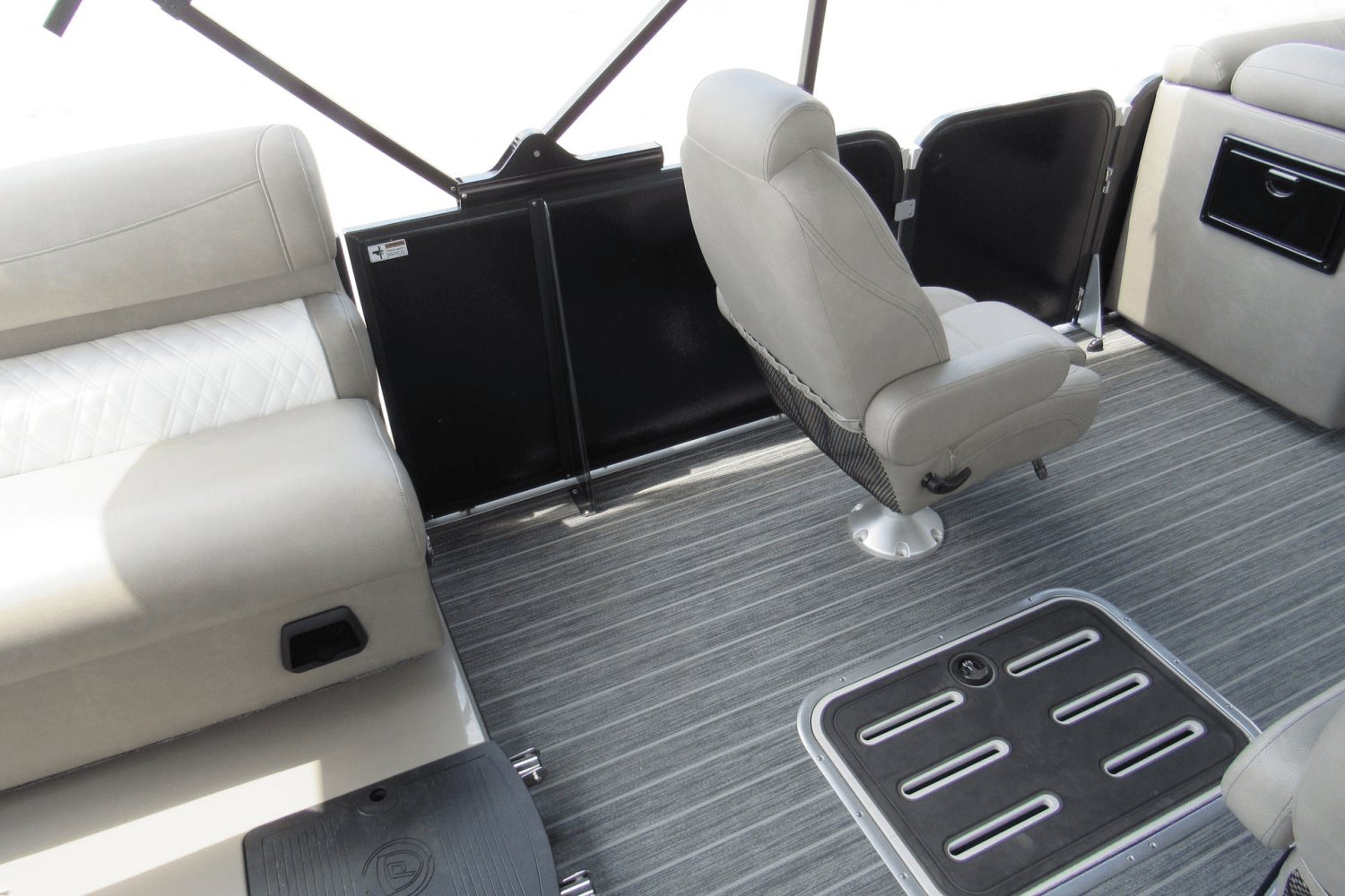 Slide: The Image of Premier 250 Intrigue 2023 - 36