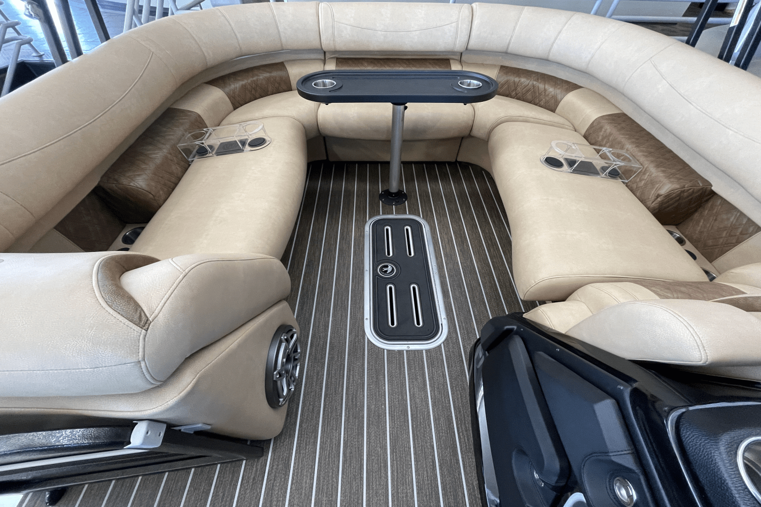 Slide: The Image of Premier 250 Intrigue 2023 - 4