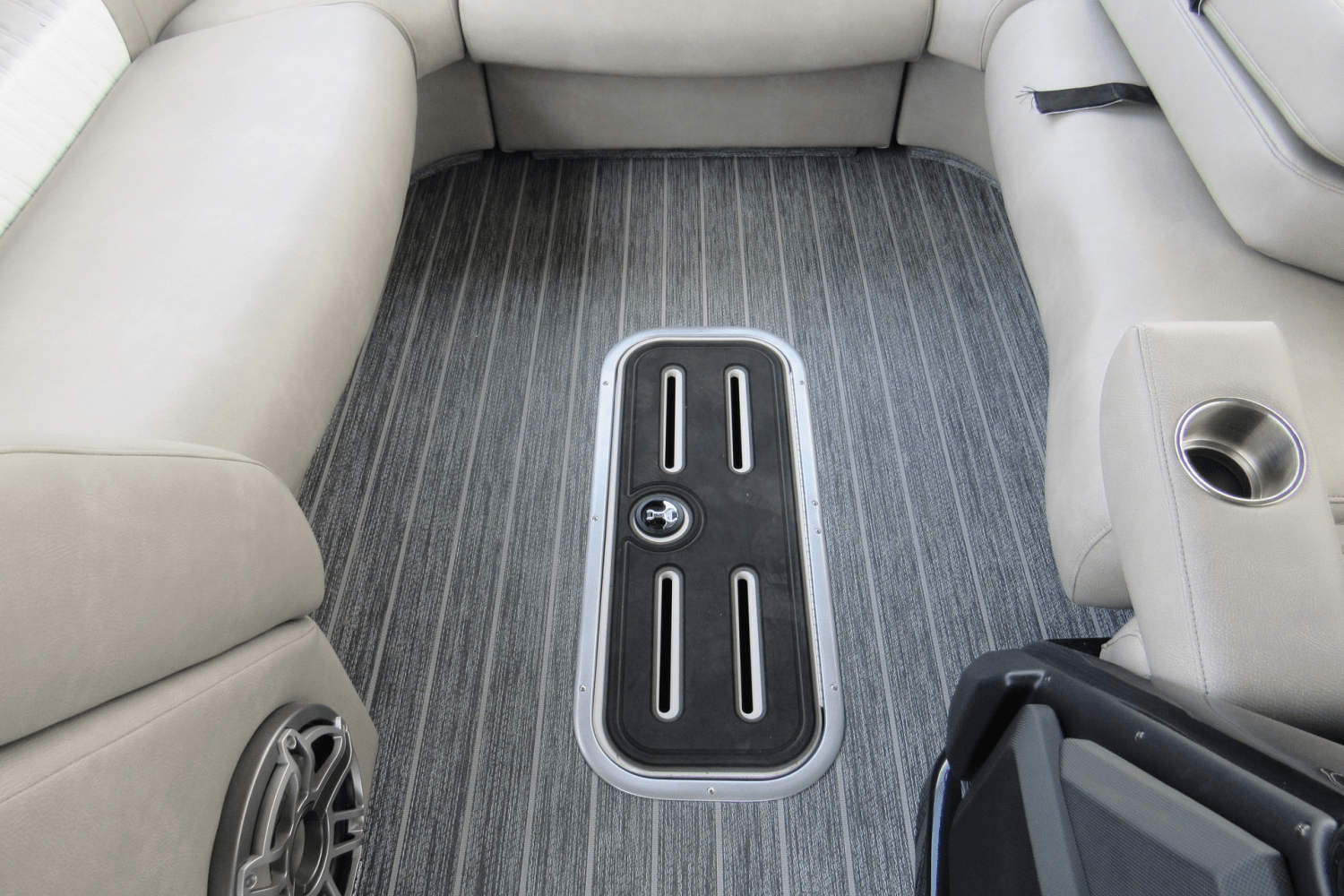 Slide: The Image of Premier 250 Intrigue 2023 - 47