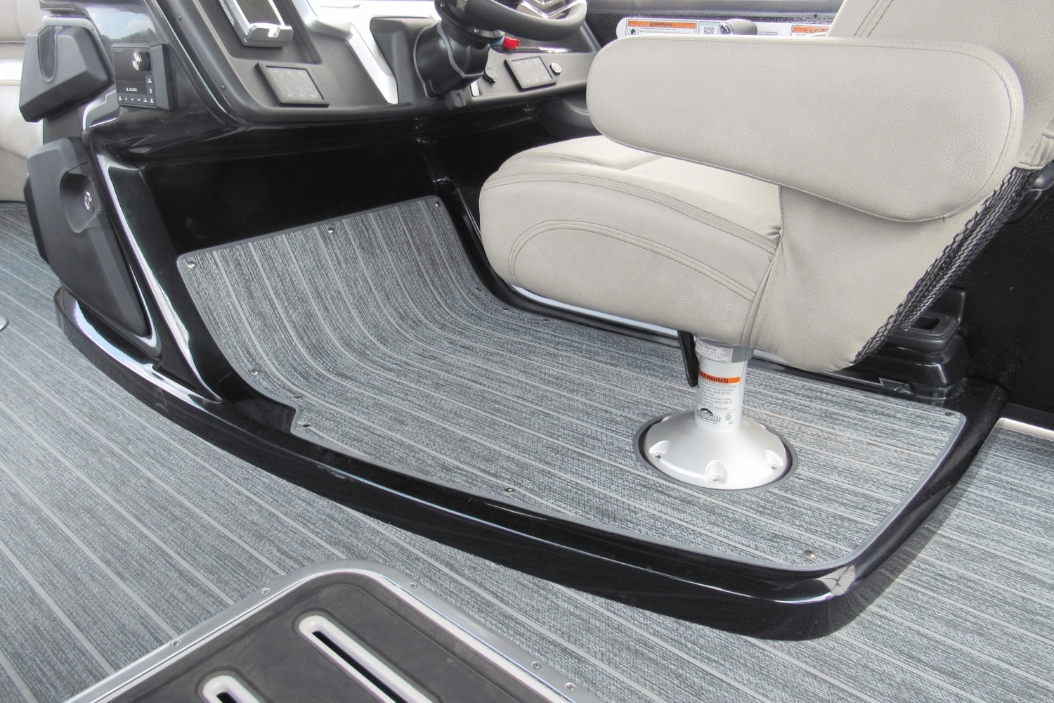 Slide: The Image of Premier 250 Intrigue 2023 - 52