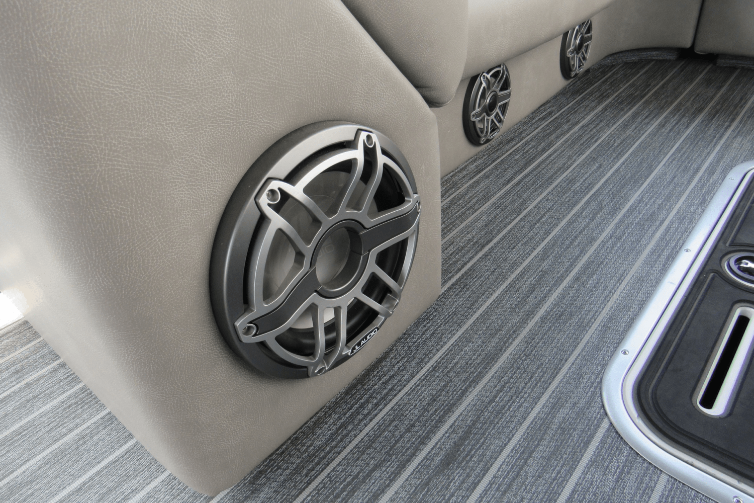 Slide: The Image of Premier 250 Intrigue 2023 - 63