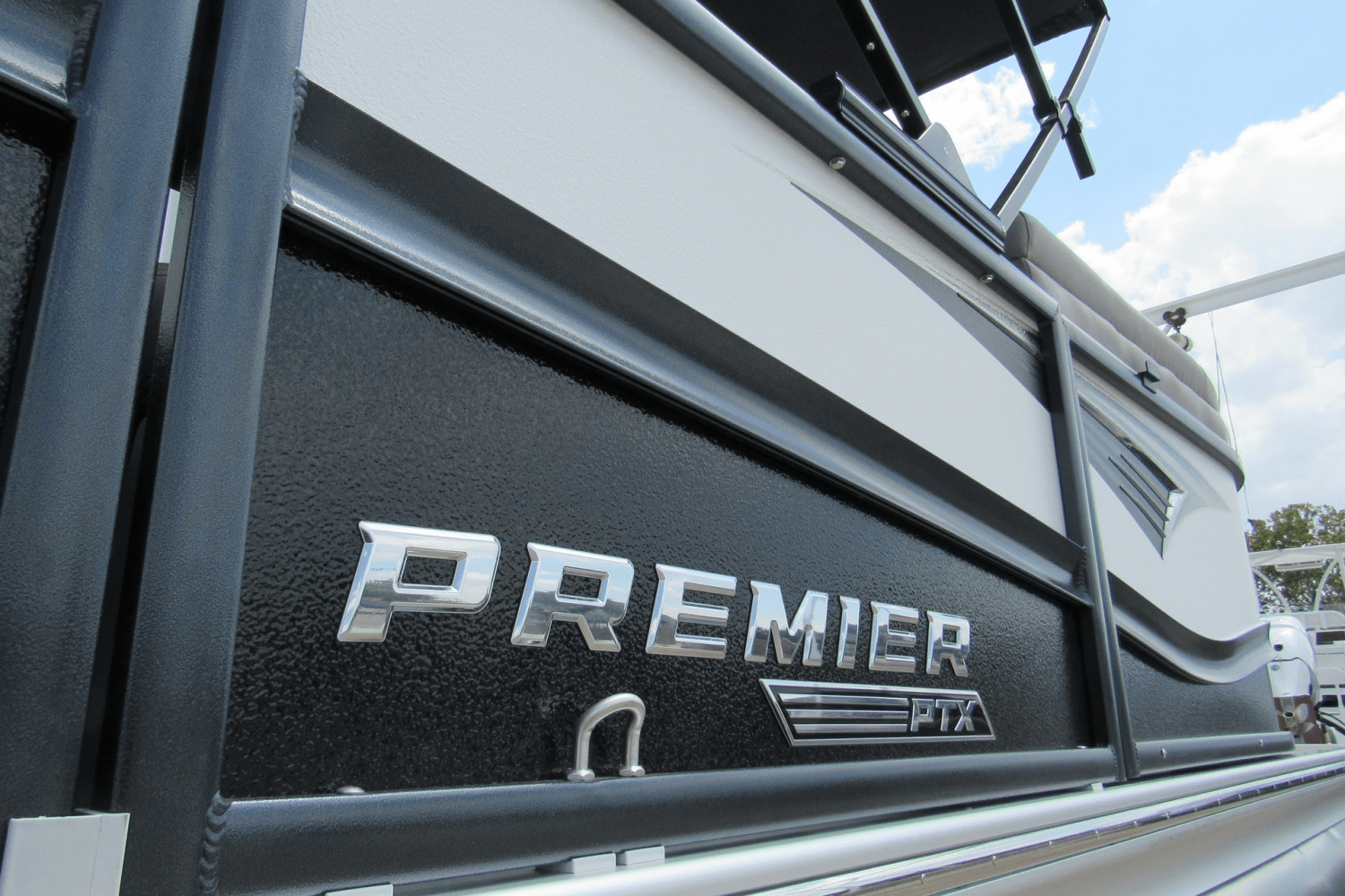 Slide: The Image of Premier 250 Intrigue 2023 - 76