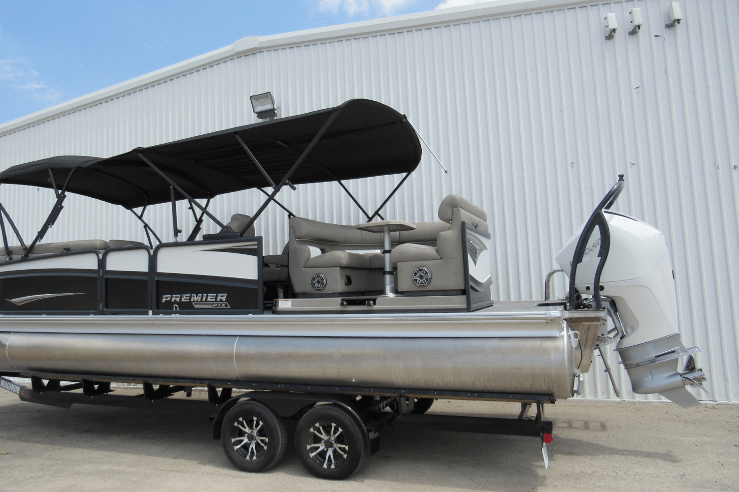 Slide: The Image of Premier 250 Intrigue 2023 - 8