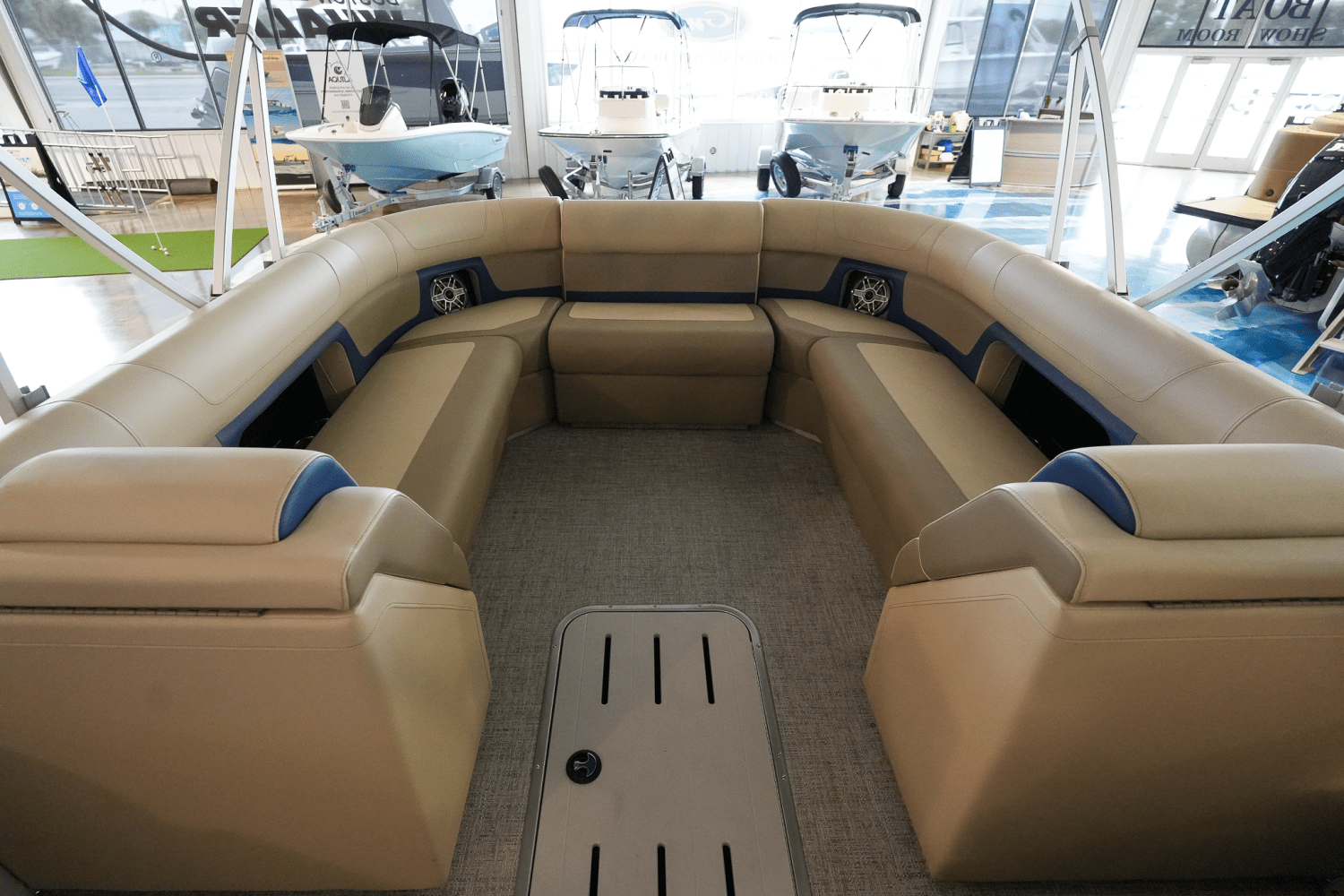 Slide: The Image of Premier 250 Solaris 2024 - 10