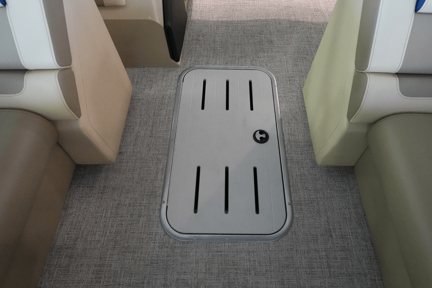 Slide: The Image of Premier 250 Solaris 2024 - 13