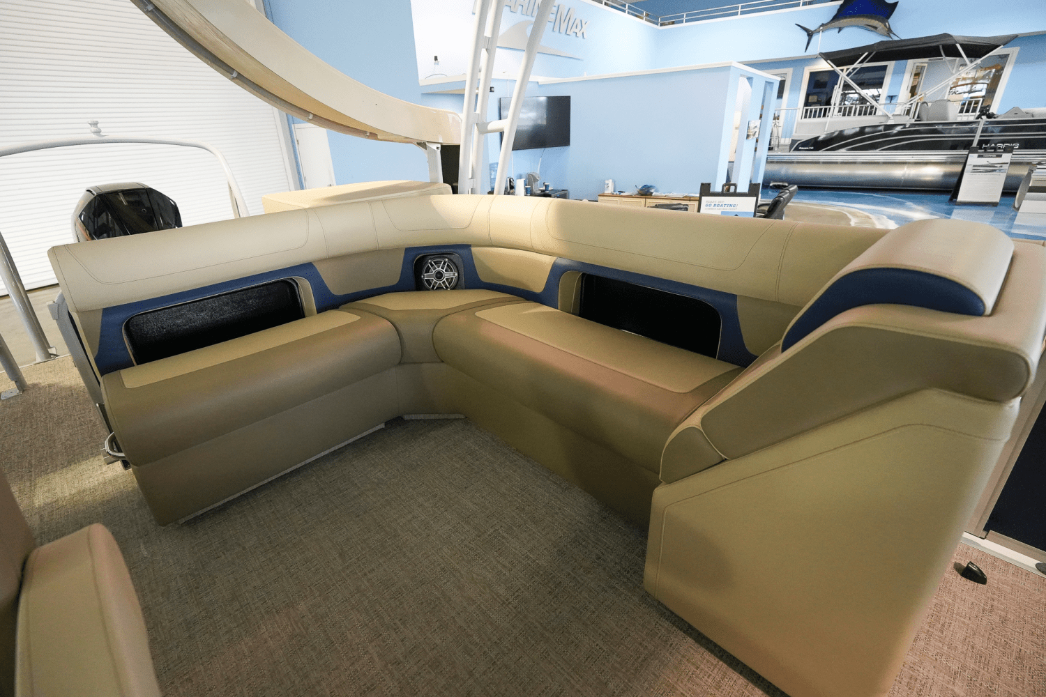 Slide: The Image of Premier 250 Solaris 2024 - 18