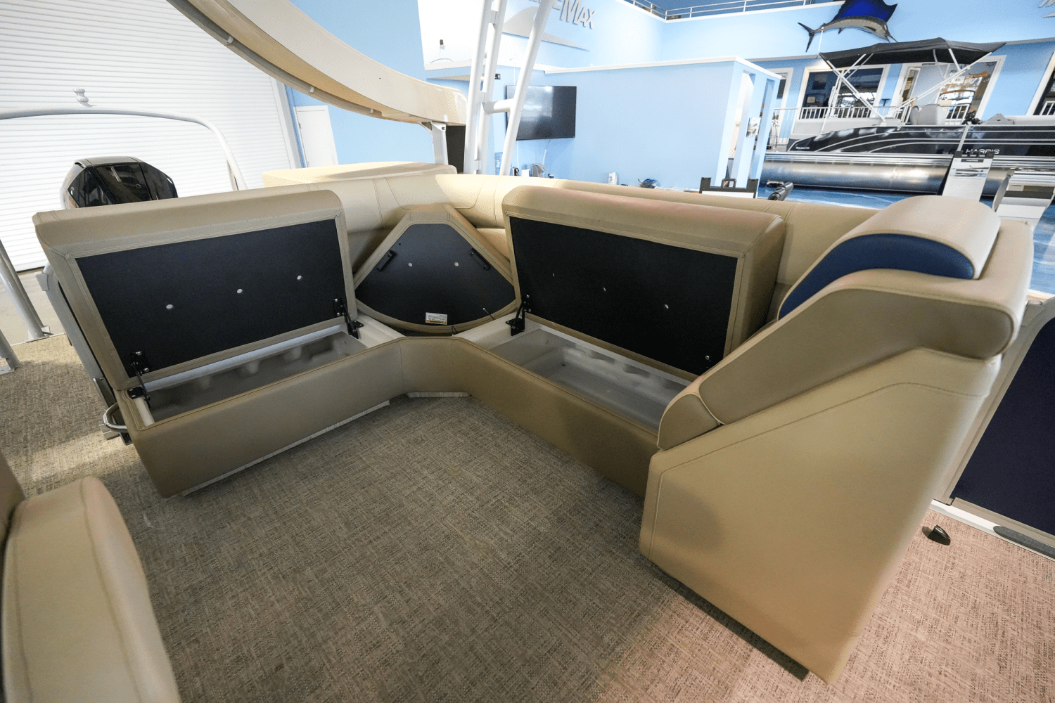 Slide: The Image of Premier 250 Solaris 2024 - 19