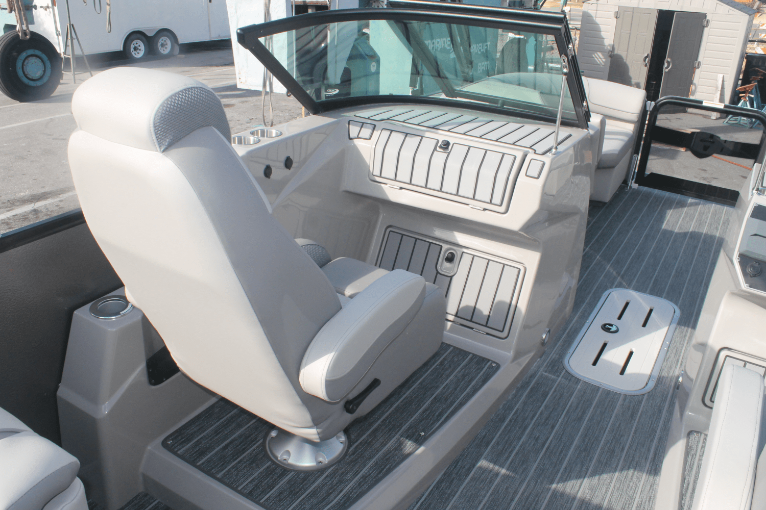 Slide: The Image of Premier 250 Solaris Sport 2024 - 14