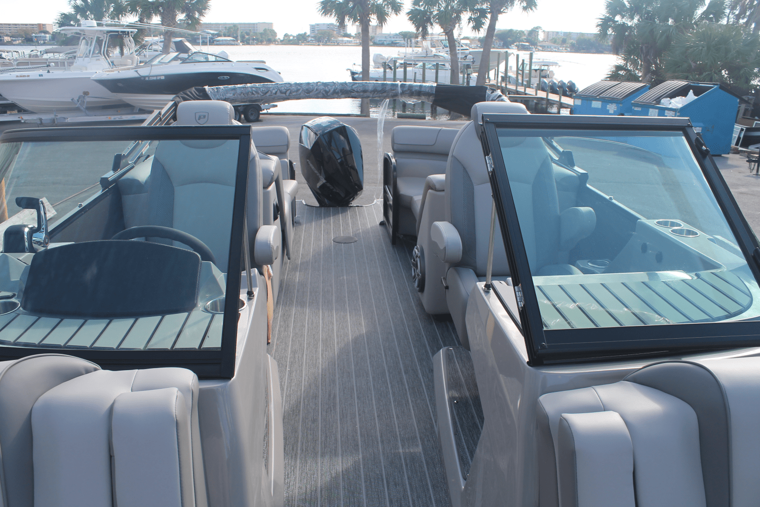 Slide: The Image of Premier 250 Solaris Sport 2024 - 18
