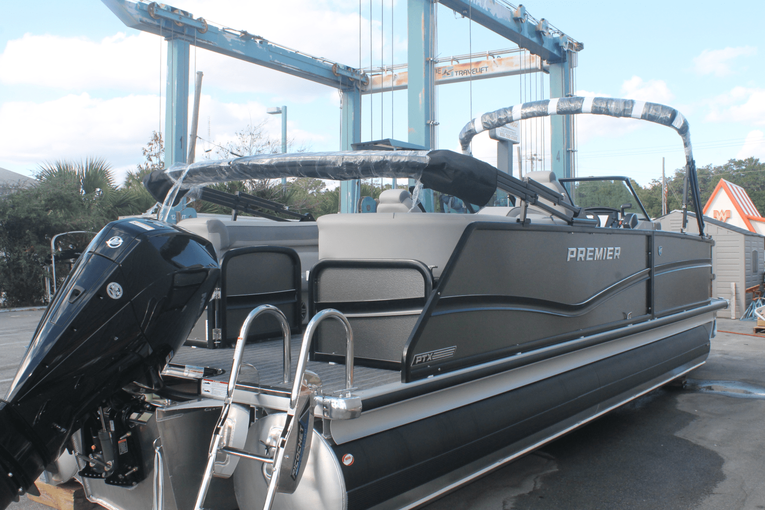 Slide: The Image of Premier 250 Solaris Sport 2024 - 4