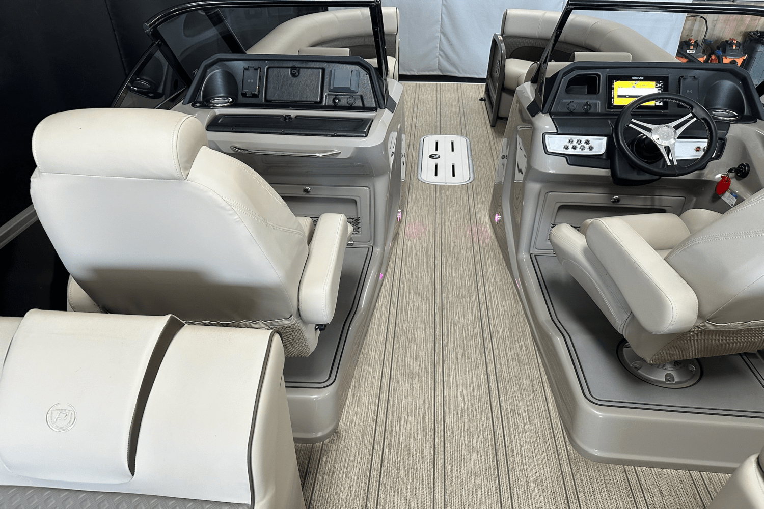 Slide: The Image of Premier 250 SSERIES 2021 - 32
