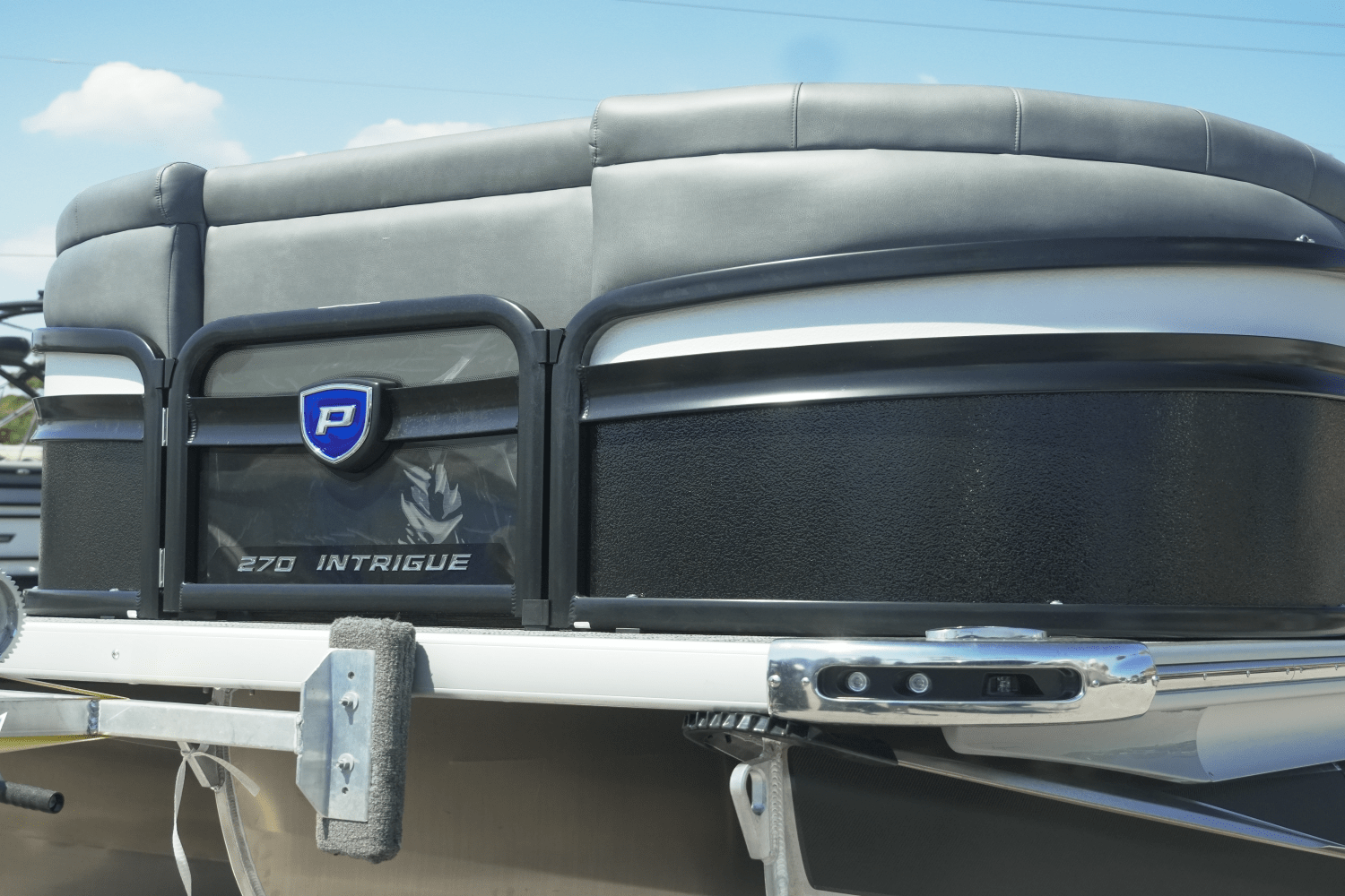 Slide: The Image of Premier 270 Intrigue 2025 - 3