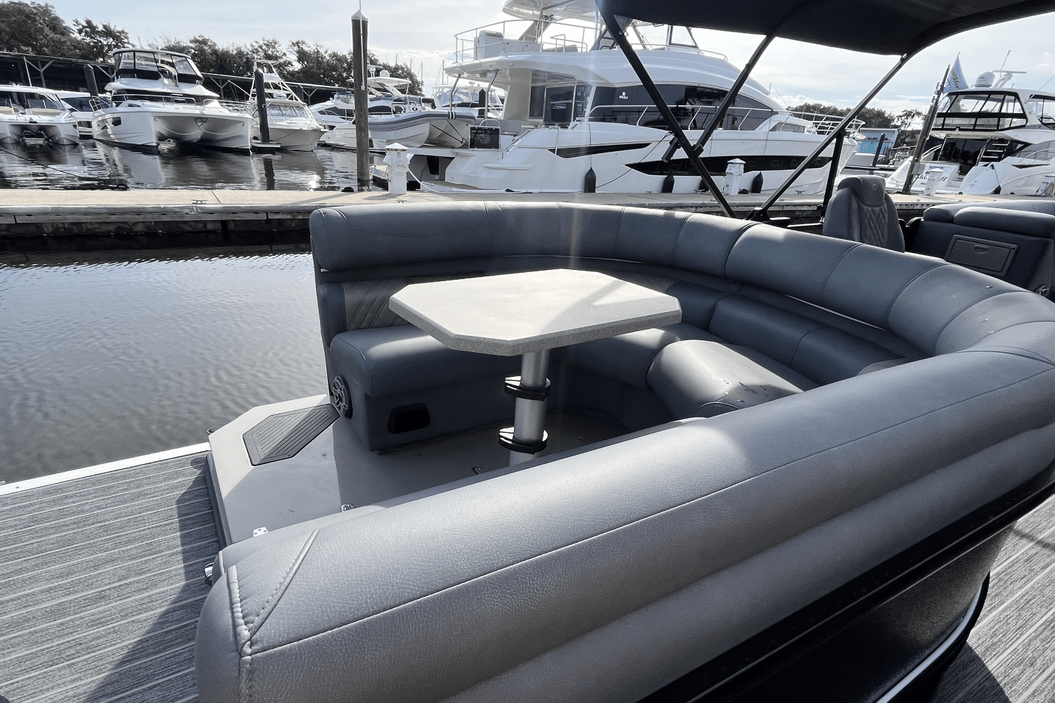 Slide: The Image of Premier 270 Intrigue 2025 - 9