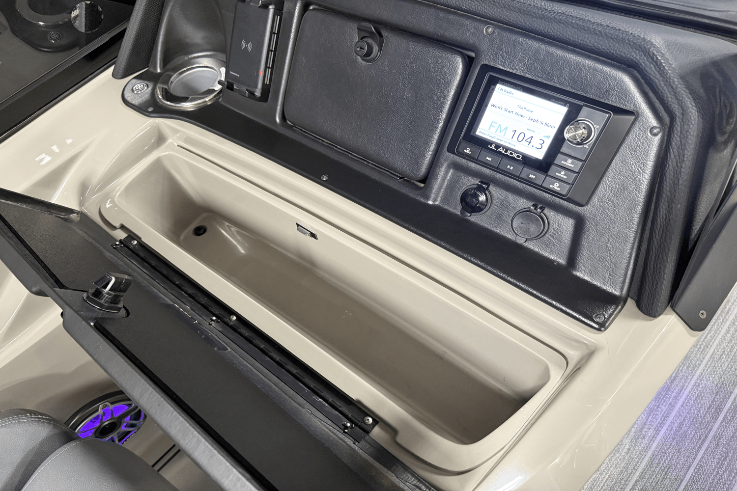 Slide: The Image of Premier 270 S-SERIES 2021 - 67