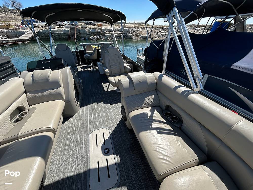 Slide: The Image of Rear Bimini - 13866707