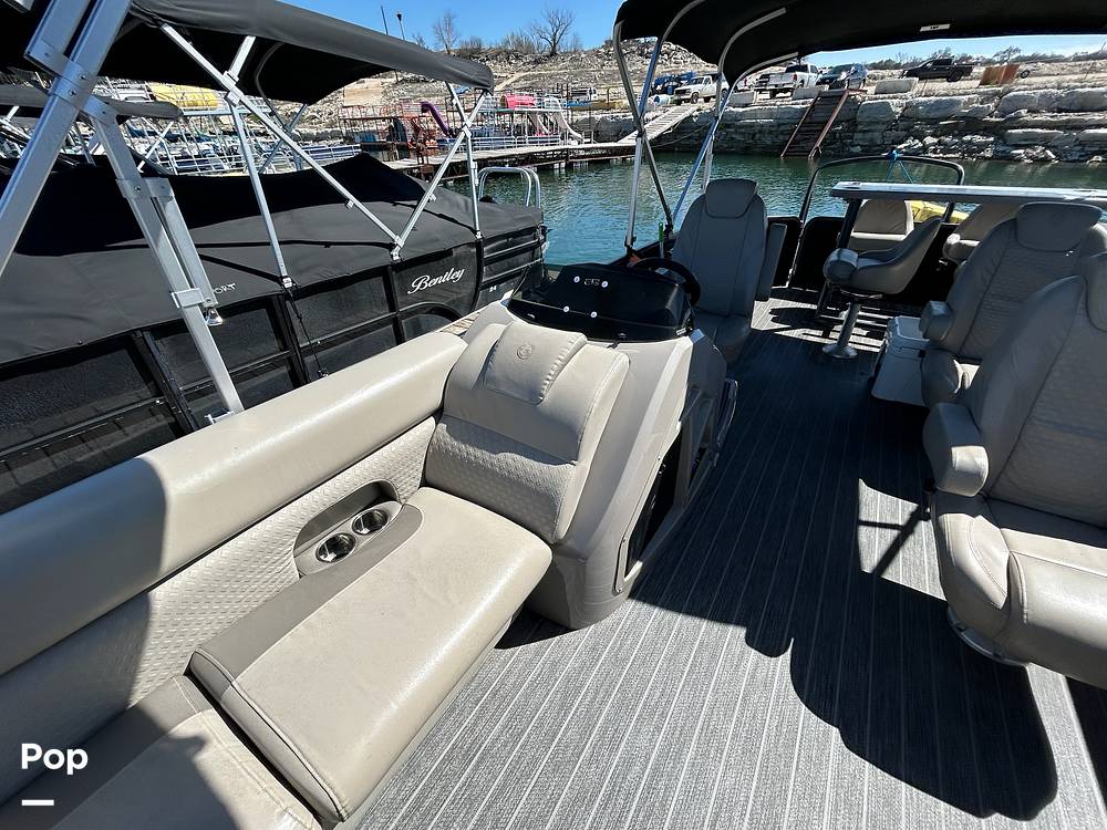 Slide: The Image of Lounge Seating Starboard - 13866708