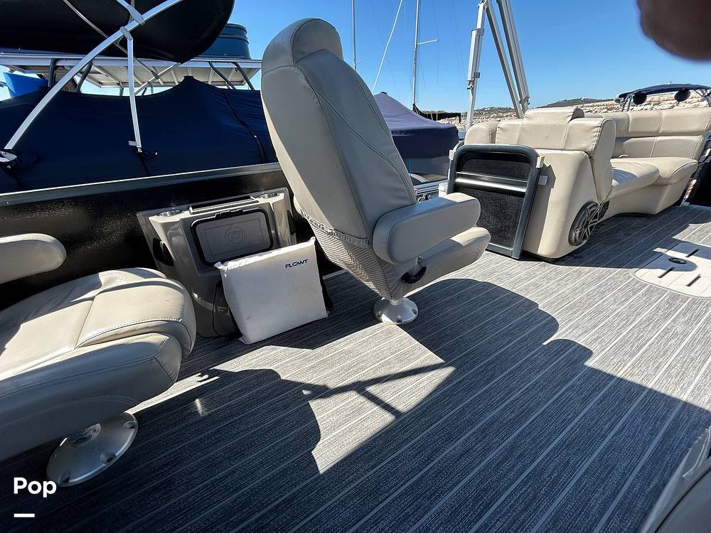 Slide: The Image of Port Seating Array - 13866744
