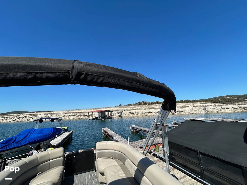Slide: The Image of Forward Bemini Starboard - 13866750