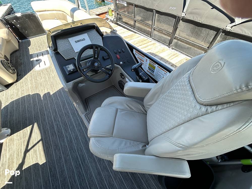 Slide: The Image of Captain's Chair Swivel - 13866752