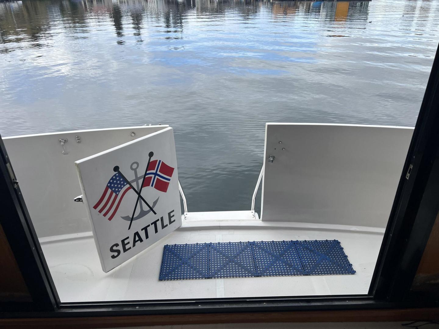 Slide: The Image of President Motor Yacht 1988 - 3630645