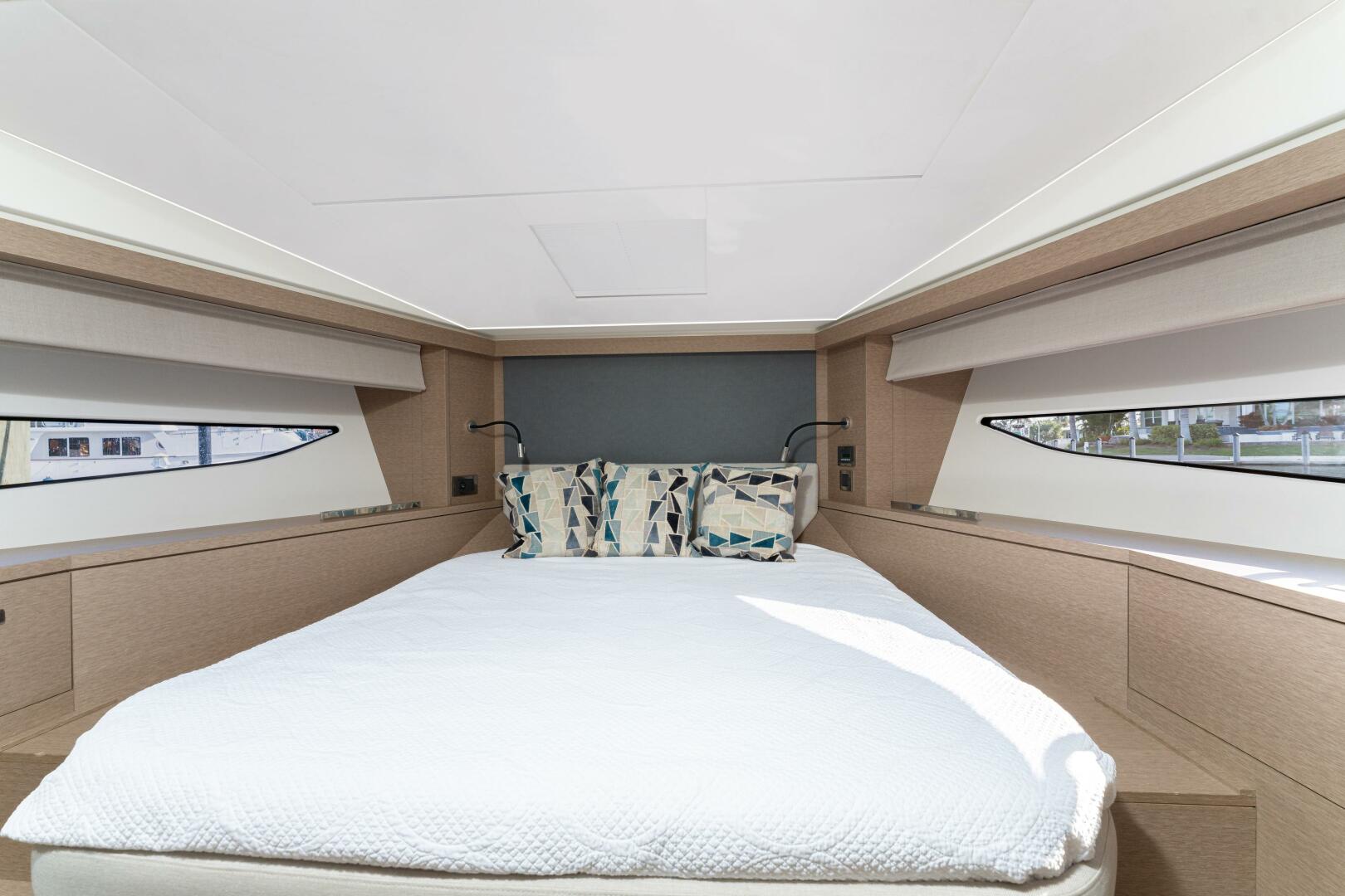 Slide: The Image of Prestige 420 Flybidge 2020 - 4808692