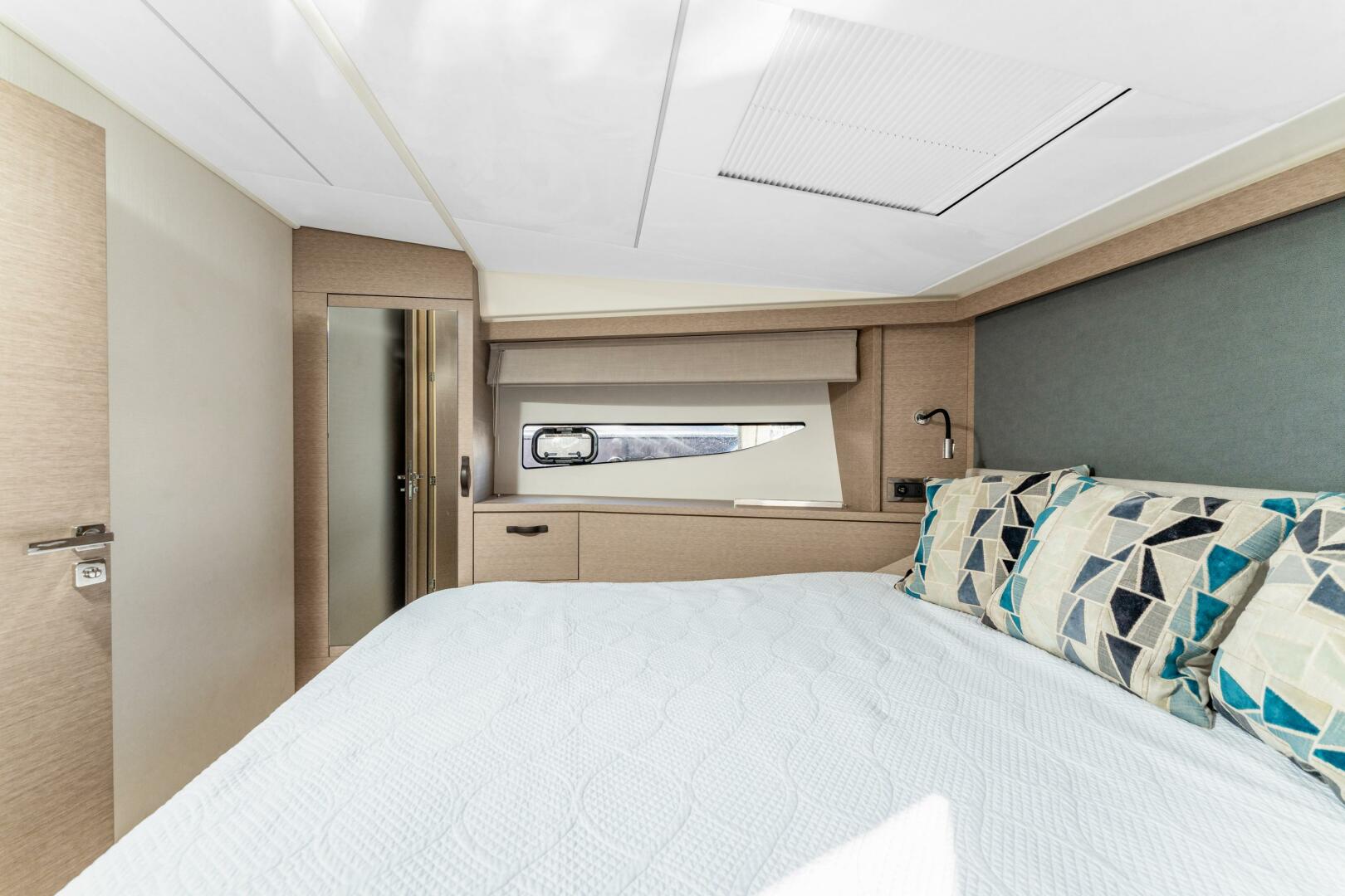 Slide: The Image of Prestige 420 Flybidge 2020 - 4808694
