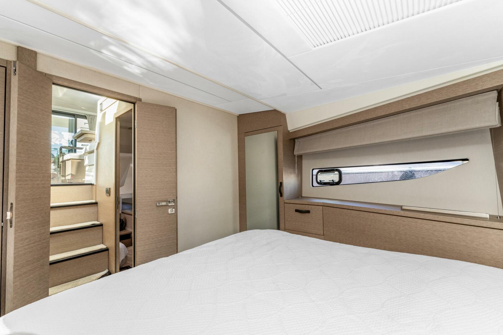 Slide: The Image of Prestige 420 Flybidge 2020 - 4808695