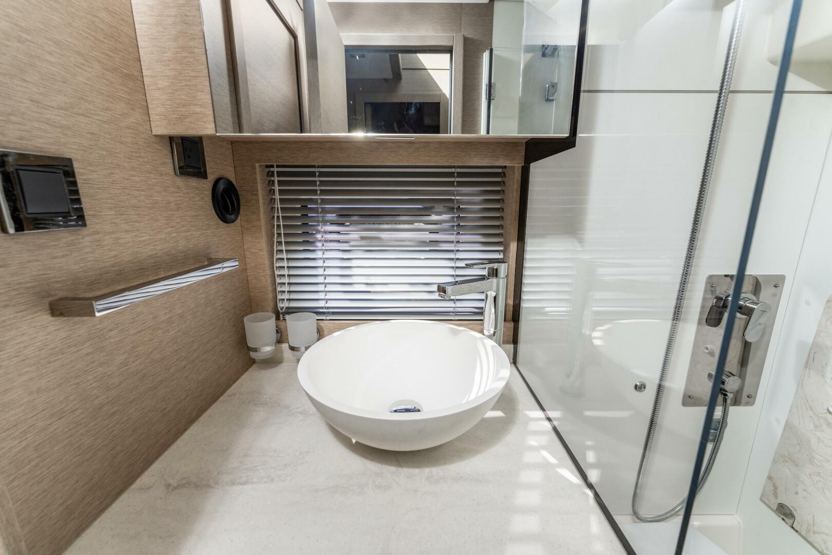 Slide: The Image of Prestige 420 Flybidge 2020 - 4808699