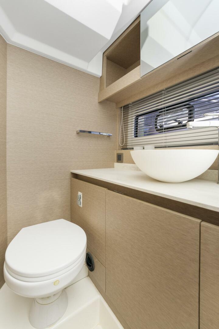 Slide: The Image of Prestige 420 Flybidge 2020 - 4808709