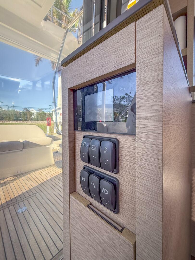 Slide: The Image of Prestige 420 Flybidge 2020 - 4808723