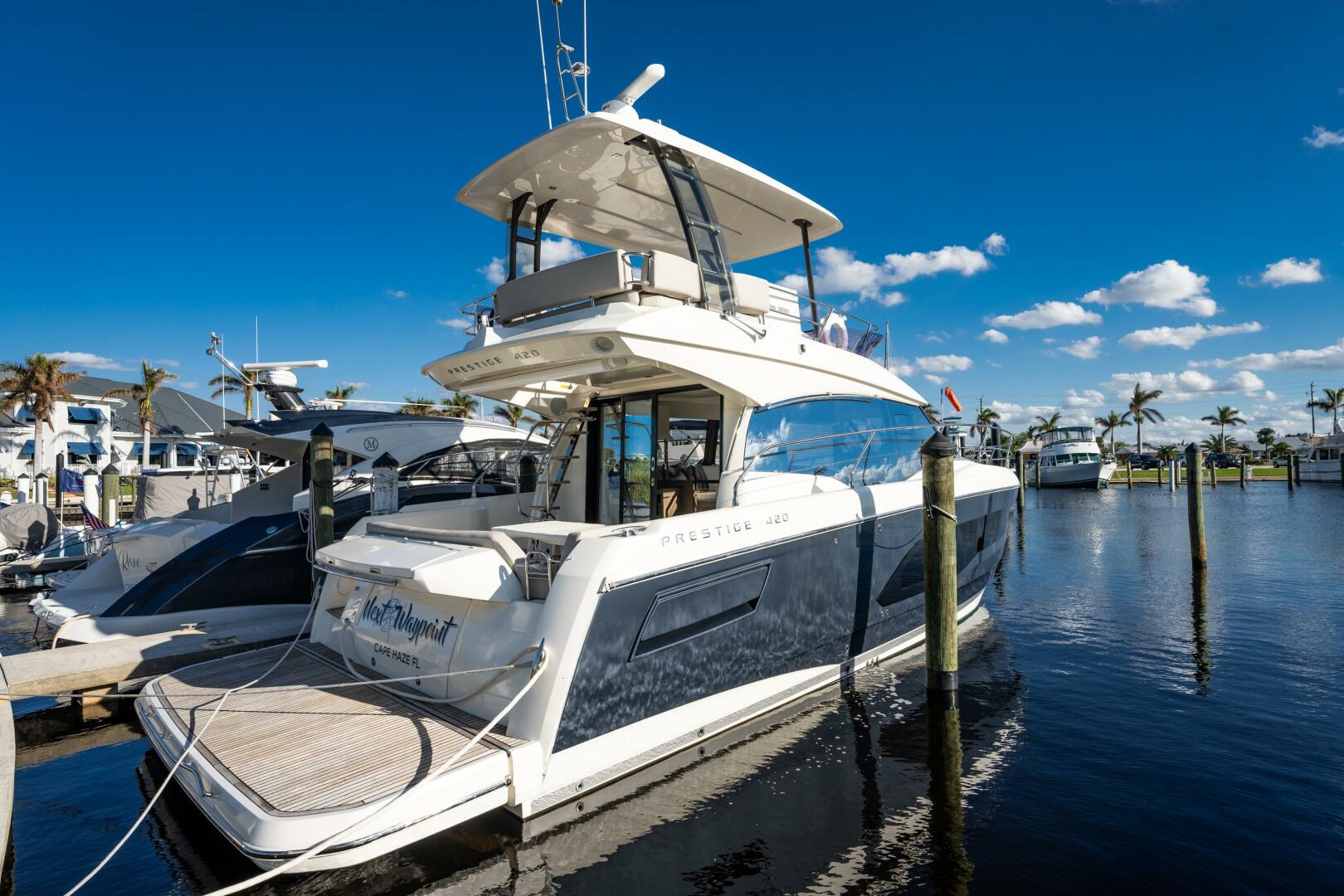 Slide: The Image of Prestige 420 Flybidge 2020 - 4808739