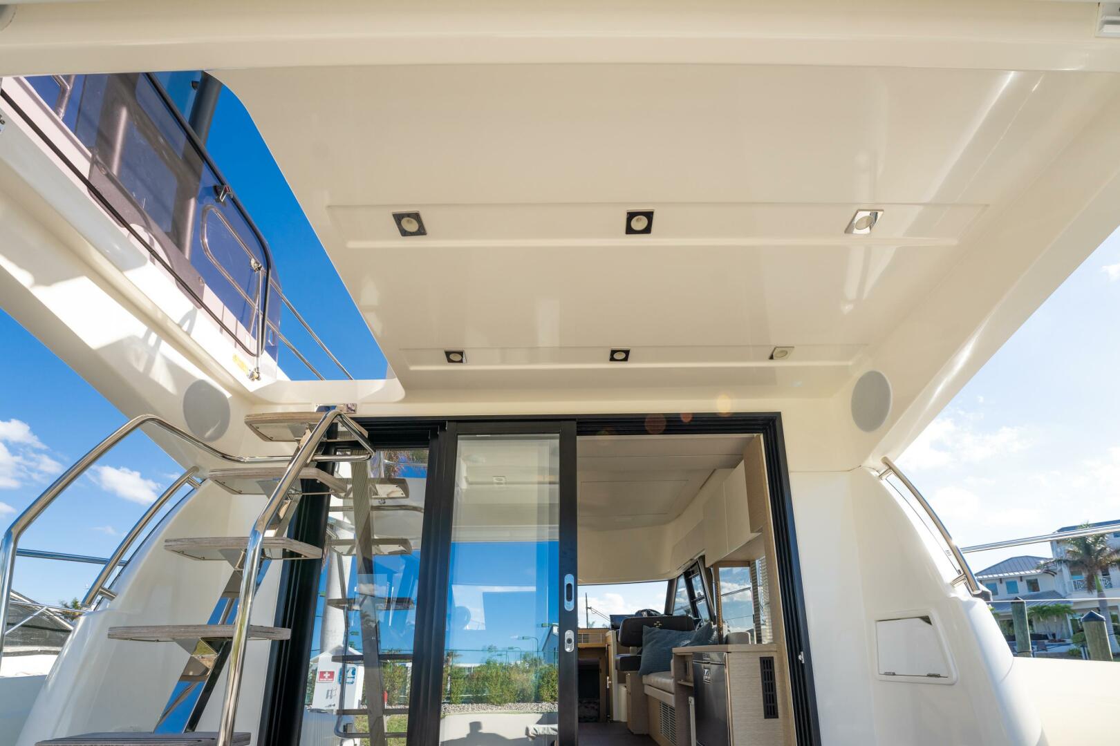Slide: The Image of Prestige 420 Flybidge 2020 - 4808741