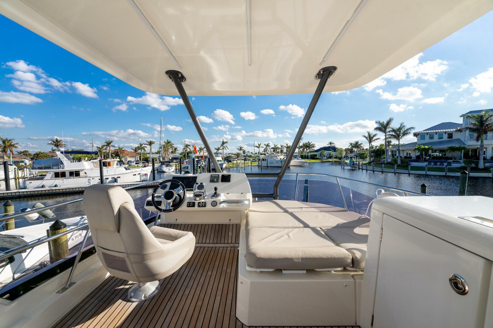 Slide: The Image of Prestige 420 Flybidge 2020 - 4808745