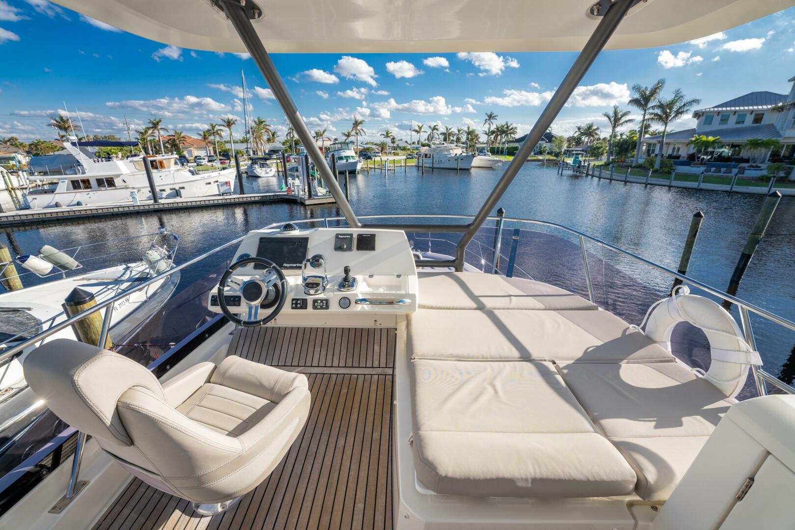 Slide: The Image of Prestige 420 Flybidge 2020 - 4808746
